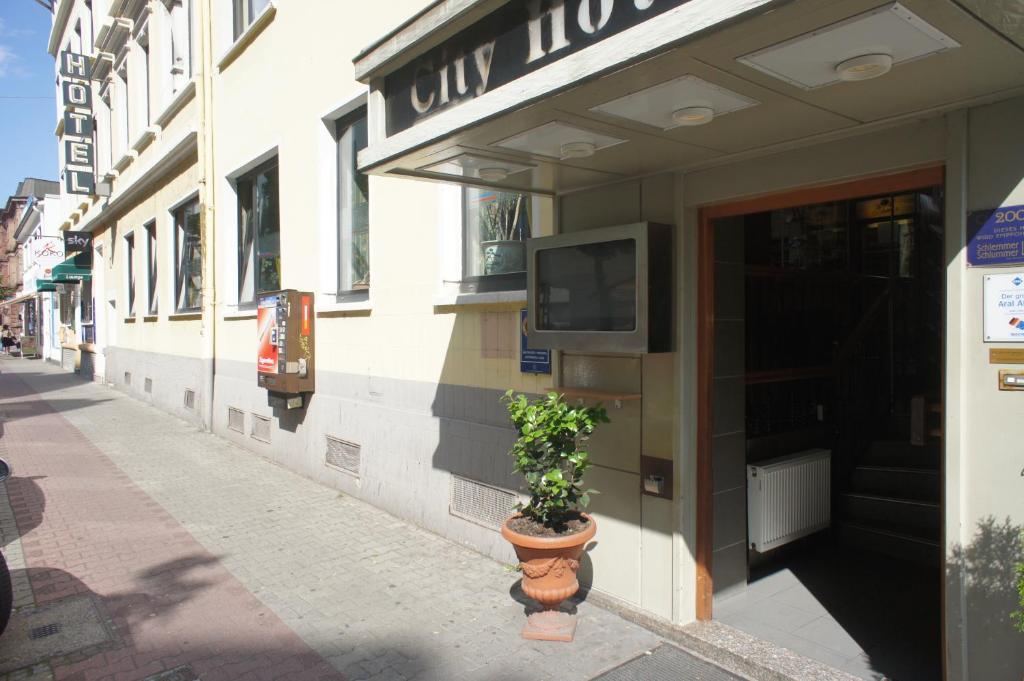City Hotel MHG Exterior photo